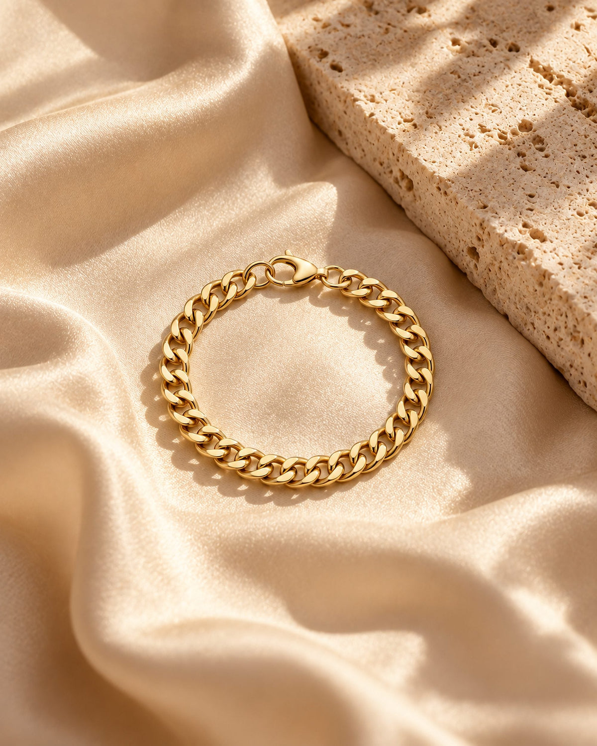 Bracelet Maria sur soie champagne