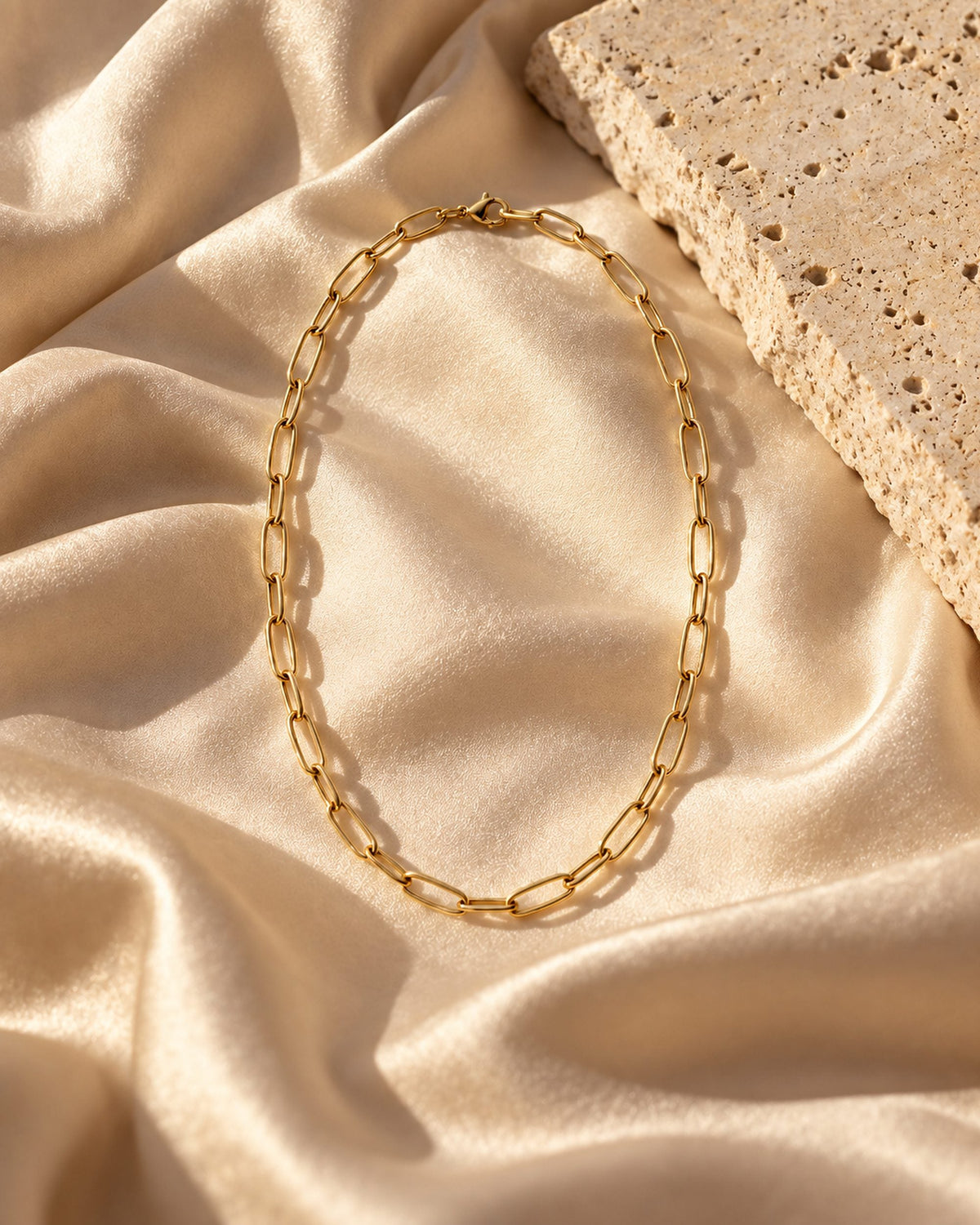 Collier Alba sur soie champagne