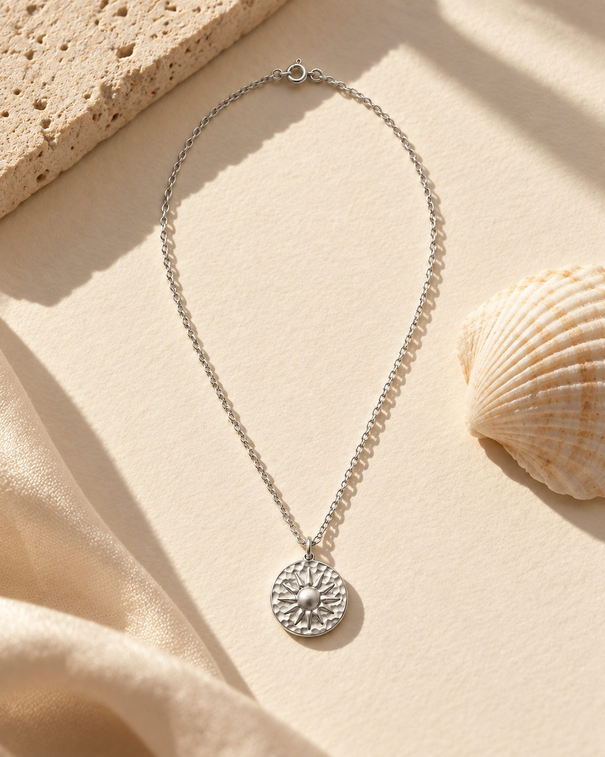 Collier Giulia argent sur papier coton