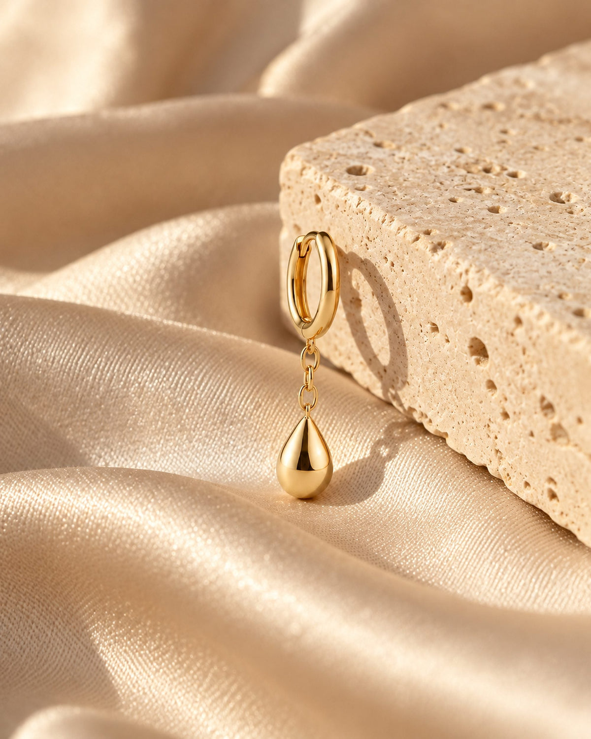 Mono-boucle Aurora sur soie champagne